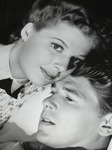 Ann Sheridan & Ronald Reagan